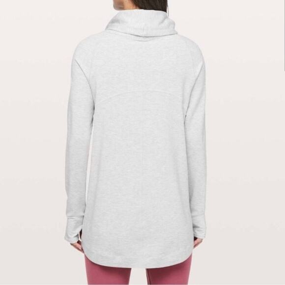 Lululemon Women's Coast Easy Wrap Full Zip Heathered Core Ultra Light Grey Sz 8 - Picture 2 of 6